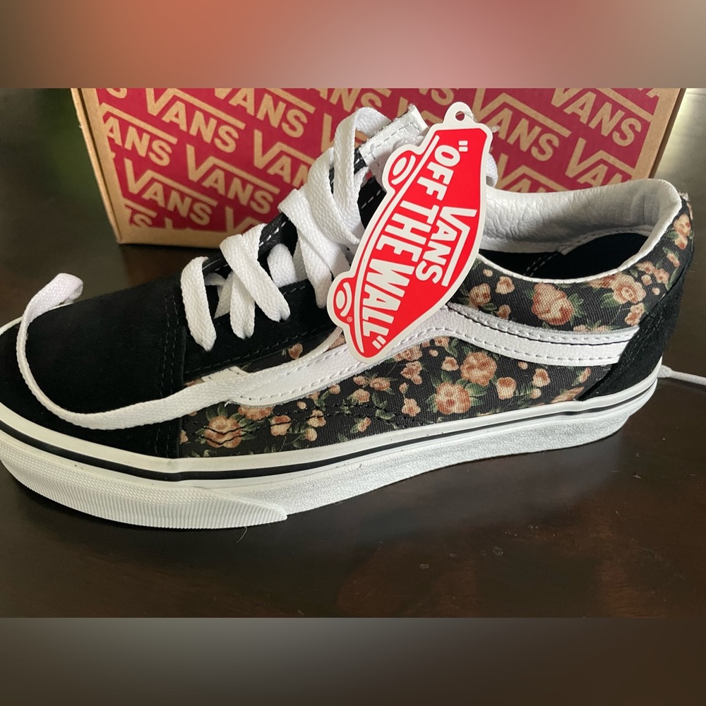 Women’s Rose Dreams Black/White Low Top Vans - Seasonal Size 5